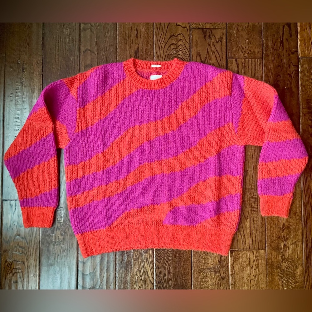 MOTHER sweater 🩷🧡 worn once! Medium